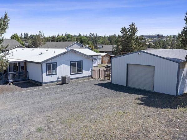 605 SE Kinkade Road, Madras, OR 97741
