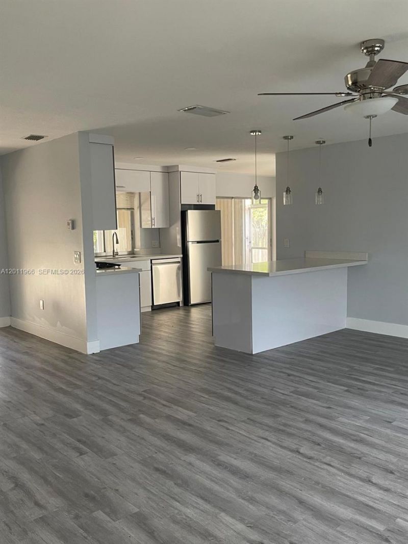 11500 NW 39th St , Sunrise, FL 33323 Photo