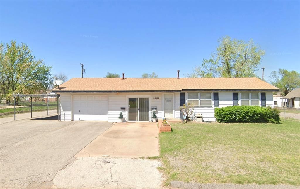 1401 Dunn Avenue, Clinton, OK 73601 Main Photo