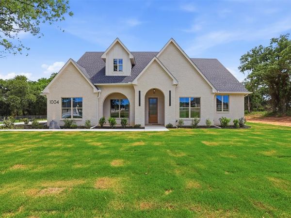 1004 Arbor Vista, Azle, TX 76020