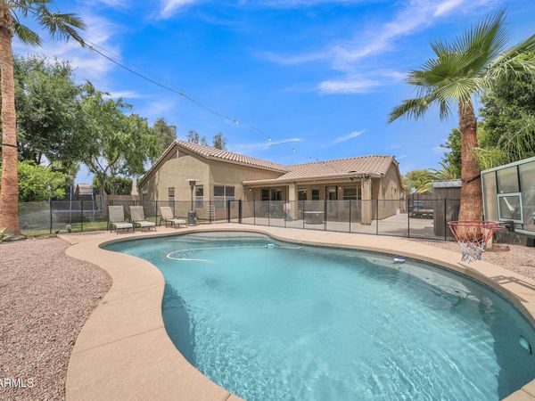 2343 E KEMPTON Road, Chandler, AZ 85225