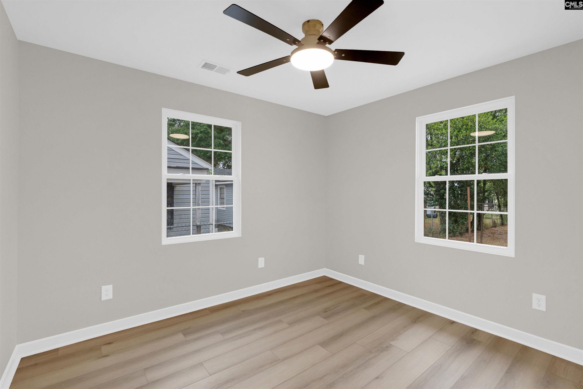 1037 Naples Avenue  Photo 14