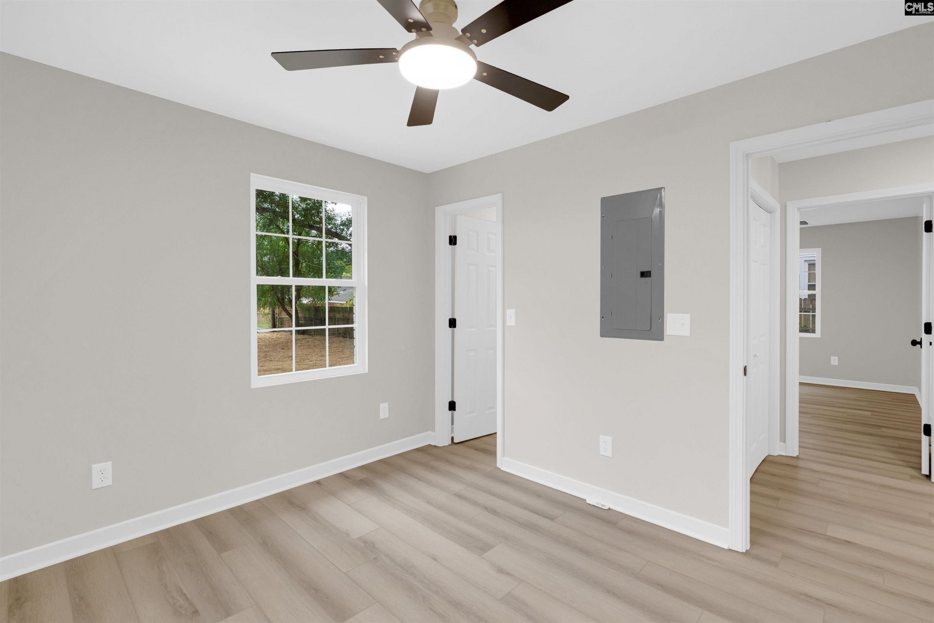 1037 Naples Avenue  Photo 15