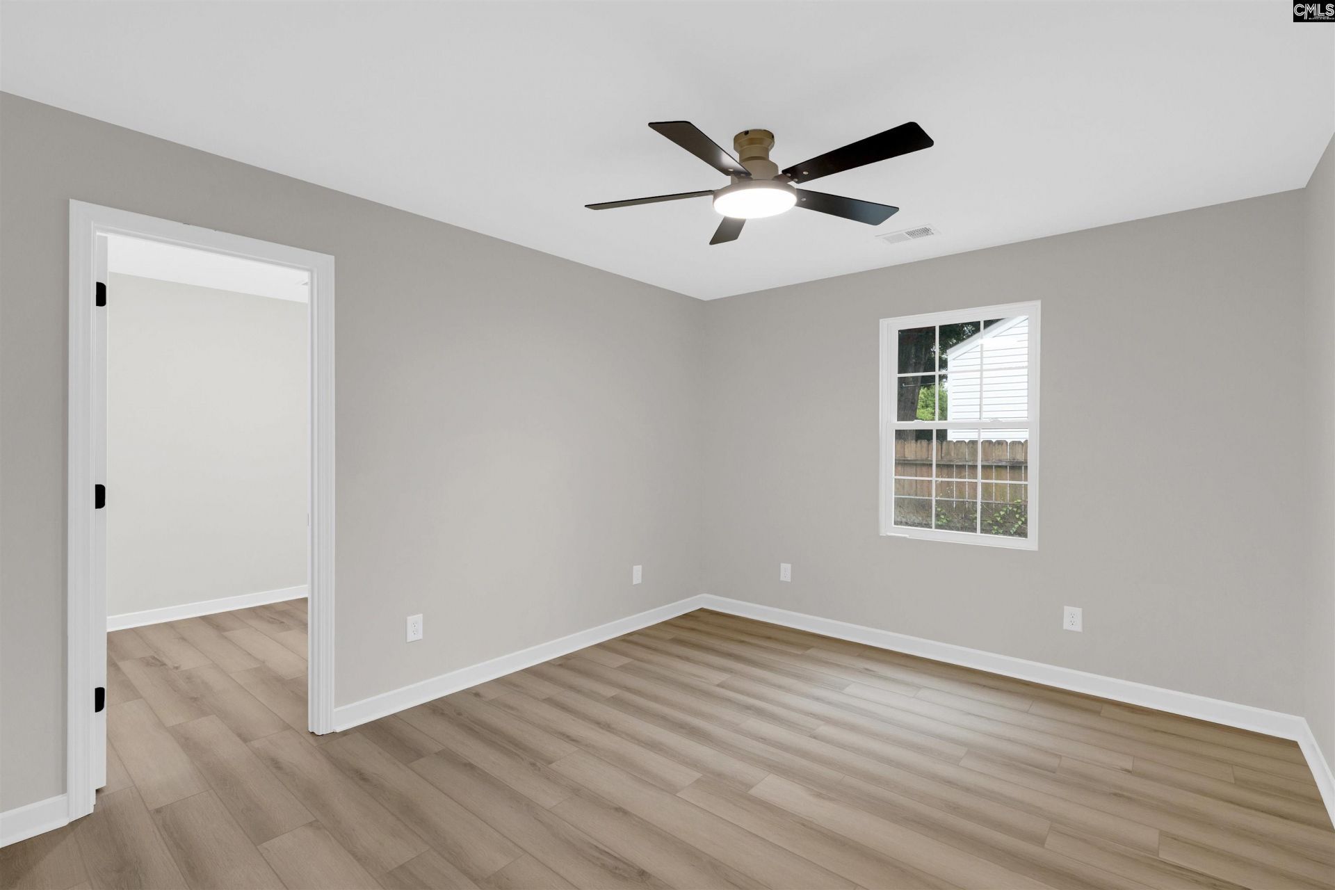 1037 Naples Avenue  Photo 8