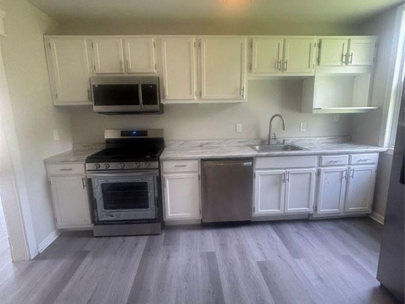 8706 Nevada Avenue, Cleveland, OH 44104 Photo 16