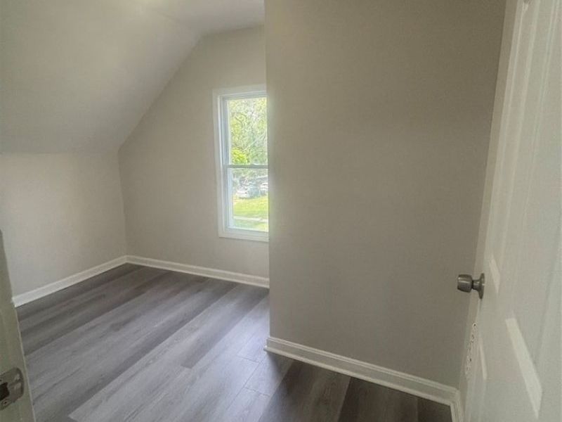 8706 Nevada Avenue, Cleveland, OH 44104 Photo 24