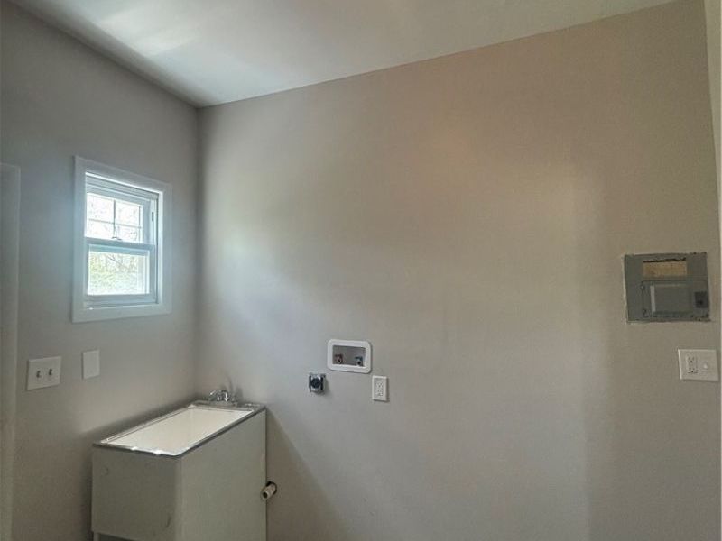 8706 Nevada Avenue, Cleveland, OH 44104 Photo 7