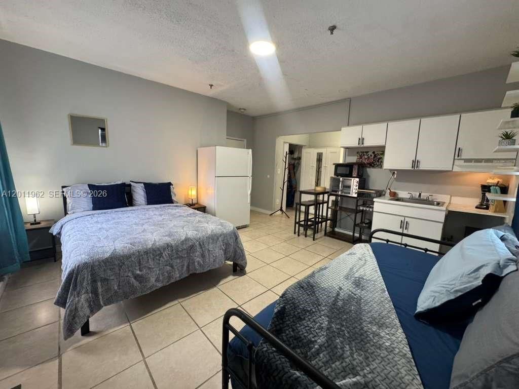 3700 Collins Ave , Unit S-309, Miami Beach, FL 33140 Photo