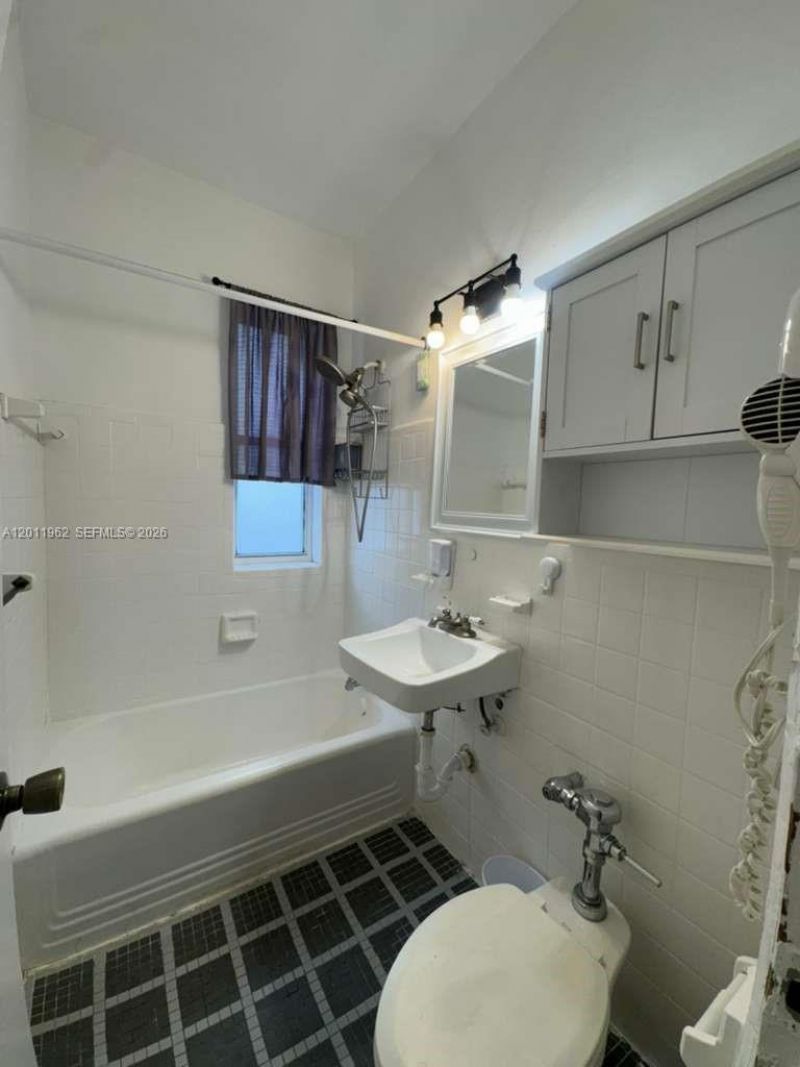 3700 Collins Ave , Unit S-309, Miami Beach, FL 33140 Photo