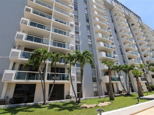 13499 Biscayne Blvd , Unit 404, North Miami, FL 33181