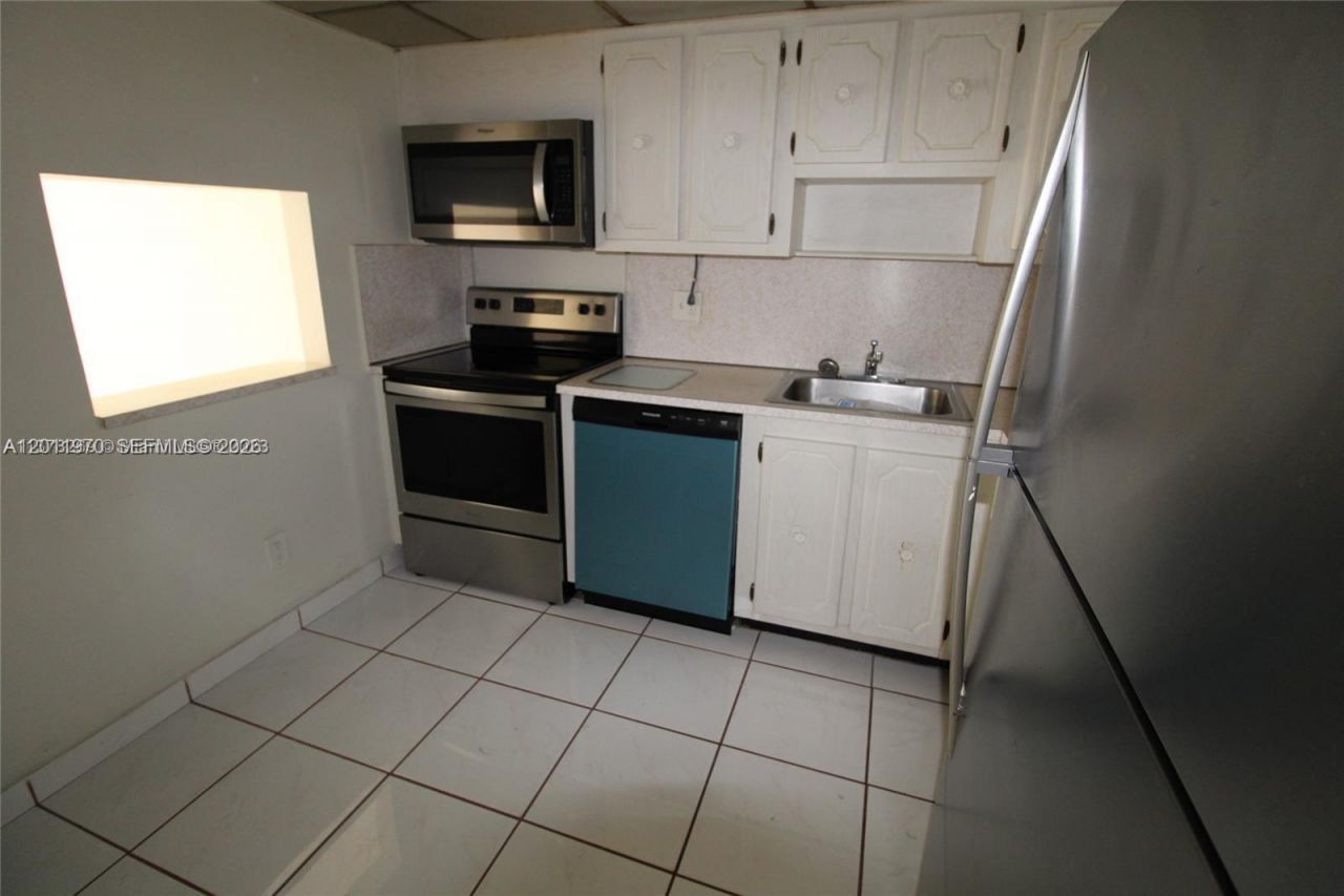 13499 Biscayne Blvd, Unit 404, North Miami, FL 33181 Photo