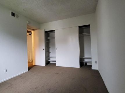 5682 Hillsdale Blvd, Sacramento, CA 95842 Photo