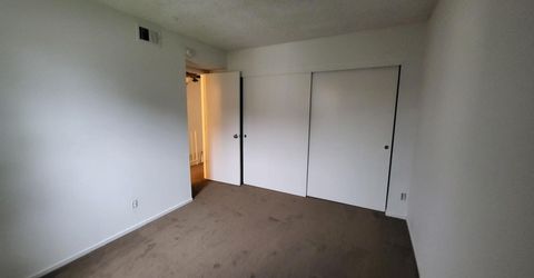 5682 Hillsdale Blvd, Sacramento, CA 95842 Photo