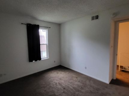 5682 Hillsdale Blvd, Sacramento, CA 95842 Photo