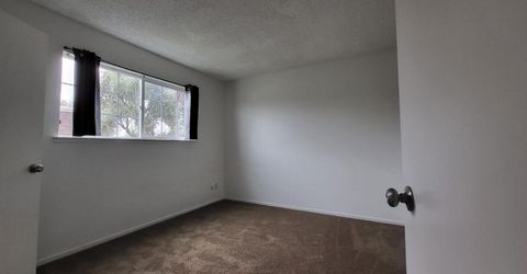 5682 Hillsdale Blvd, Sacramento, CA 95842 Photo