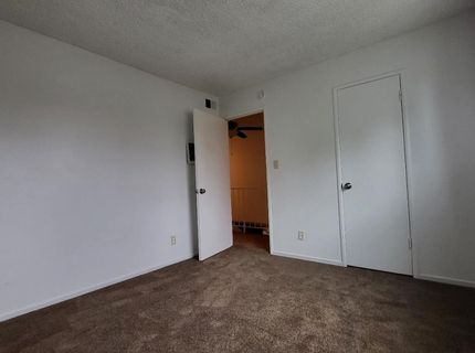 5682 Hillsdale Blvd, Sacramento, CA 95842 Photo