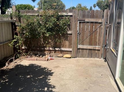 5682 Hillsdale Blvd, Sacramento, CA 95842 Photo