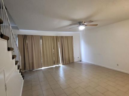 5682 Hillsdale Blvd, Sacramento, CA 95842 Photo