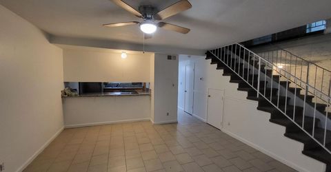 5682 Hillsdale Blvd, Sacramento, CA 95842 Photo
