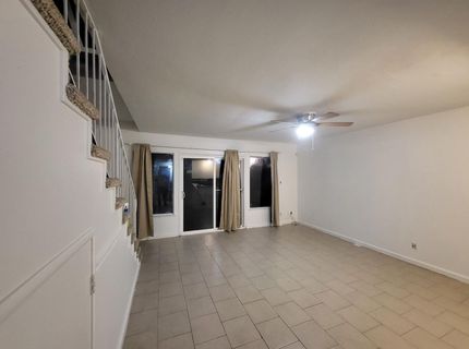 5682 Hillsdale Blvd, Sacramento, CA 95842 Photo