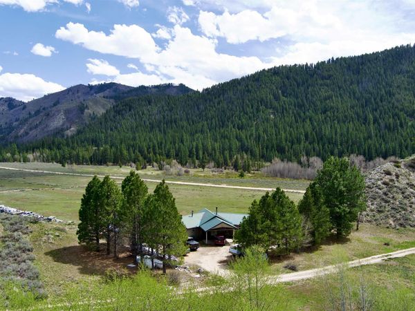 4942 E Baumgartner Rd, Featherville, ID 83647