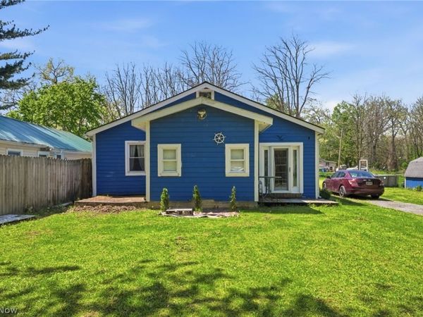 622 Riverside Boulevard , Eastlake, OH 44095