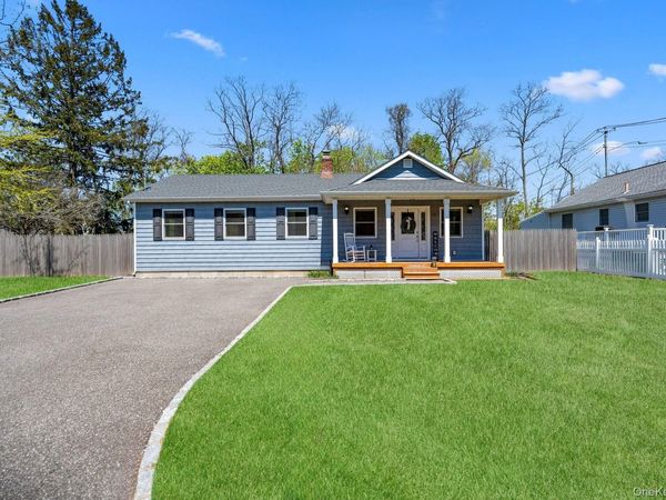 11 Jackson Street , East Islip, NY 11730