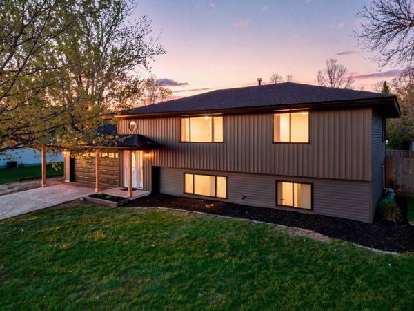 1600 Roosevelt Drive W, Northfield, MN 55057