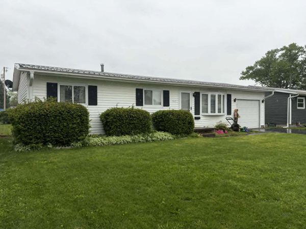 517 E 5th Street , West Lafayette, OH 43845