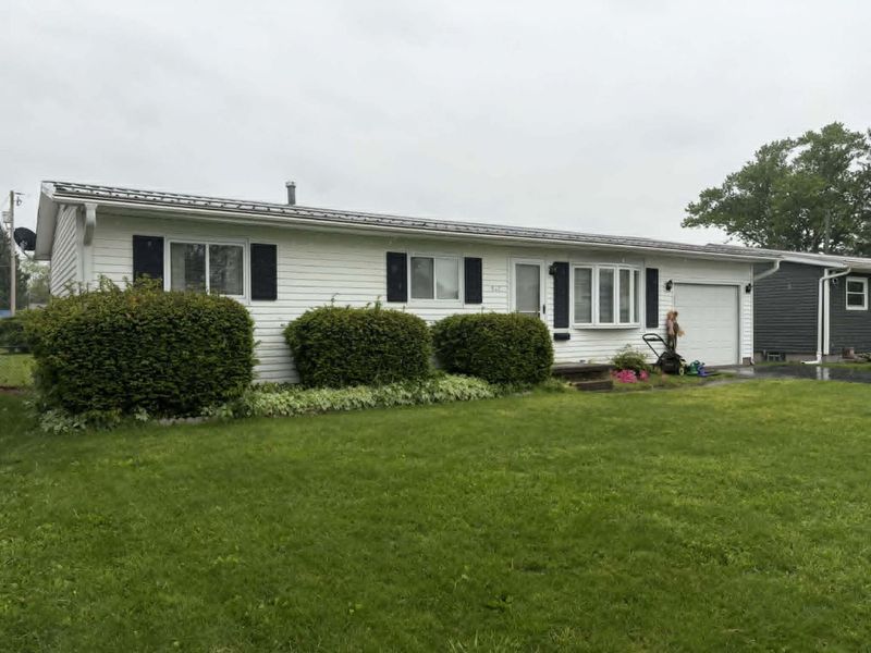 517 E 5th Street, West Lafayette, OH 43845 Photo 1