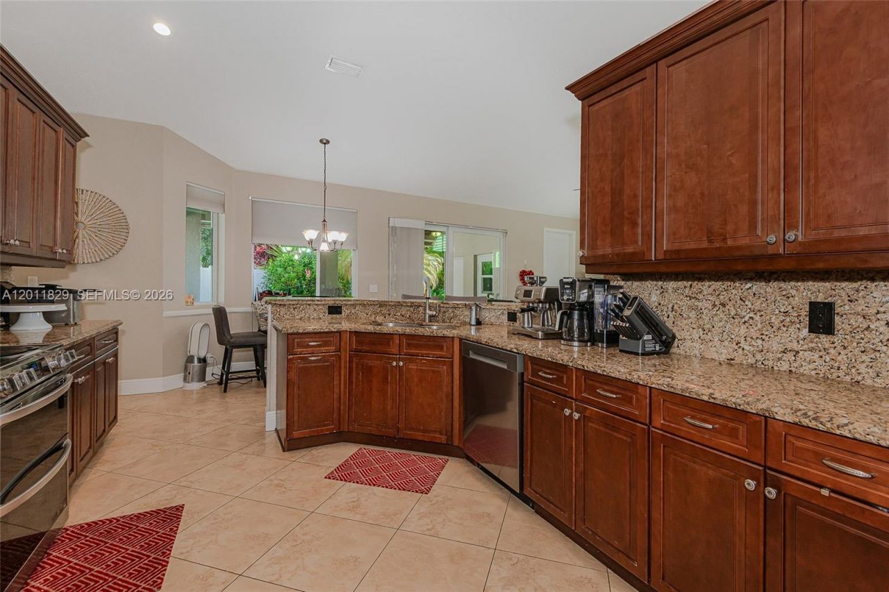 18253 NW 15th Ln, Pembroke Pines, FL 33029 Photo