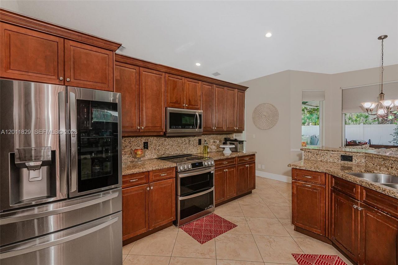 18253 NW 15th Ln, Pembroke Pines, FL 33029 Photo