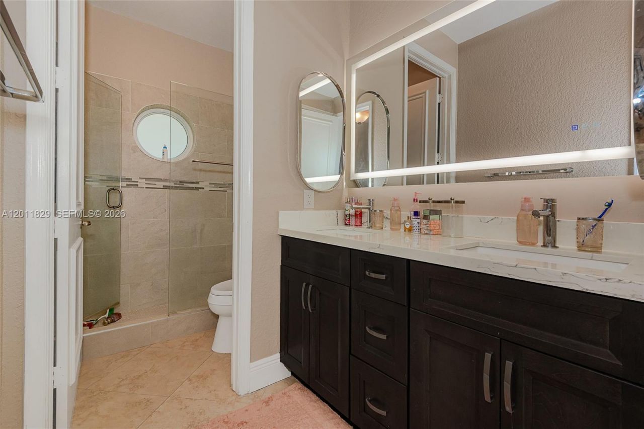 18253 NW 15th Ln, Pembroke Pines, FL 33029 Photo
