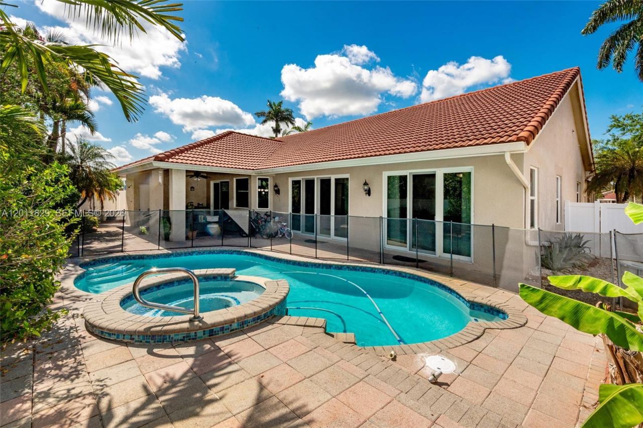 18253 NW 15th Ln, Pembroke Pines, FL 33029 Photo