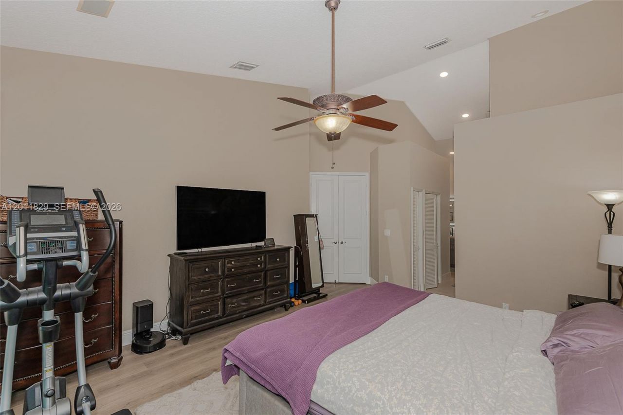 18253 NW 15th Ln, Pembroke Pines, FL 33029 Photo