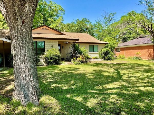 8600 Twilight Drive W, Benbrook, TX 76116