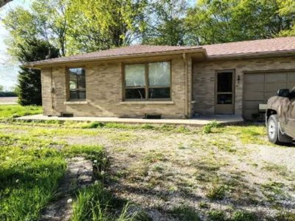2329 W 3100n Road , Bourbonnais, IL 60914