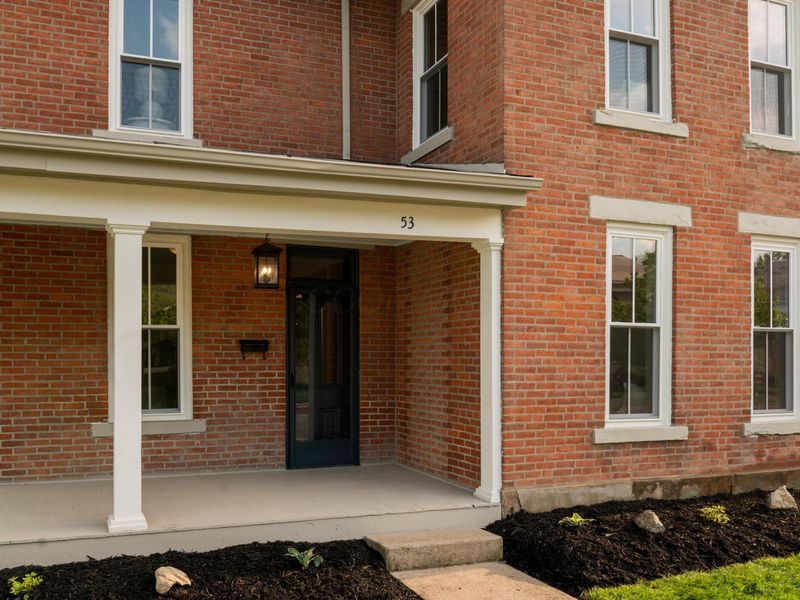53 W Columbus Street, Canal Winchester, OH 43110 Photo 2