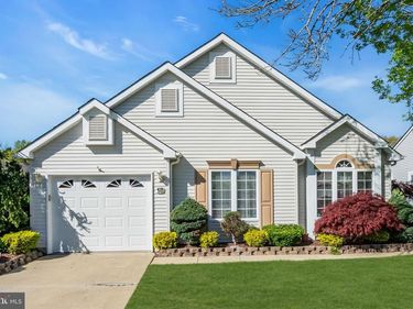 18 GROSUNOR COURT , JACKSON, NJ 08527