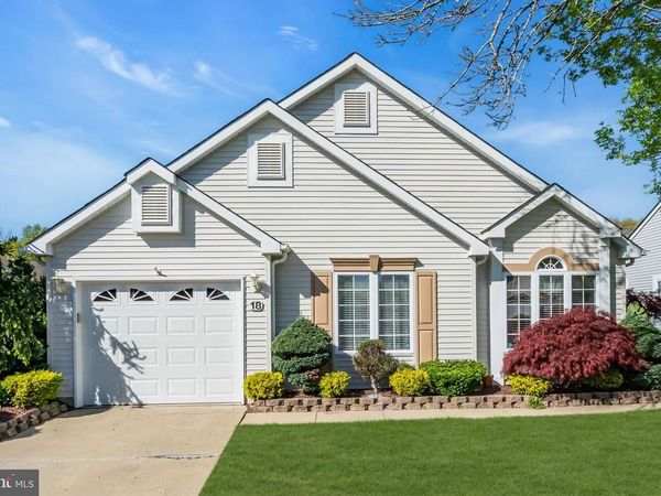 18 GROSUNOR COURT , JACKSON, NJ 08527