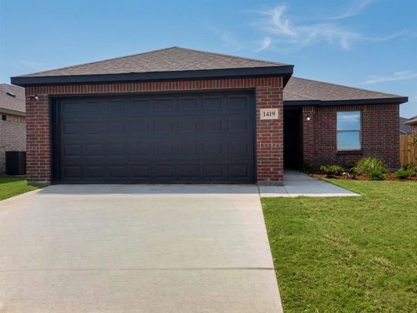 1419 Warringwood Drive, Greenville, TX 75402
