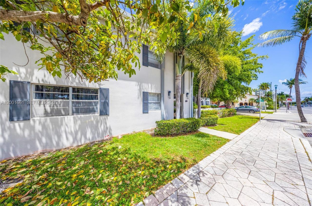 202 Lucerne Ave , Unit 1-14, Lake Worth, FL 33460 Photo