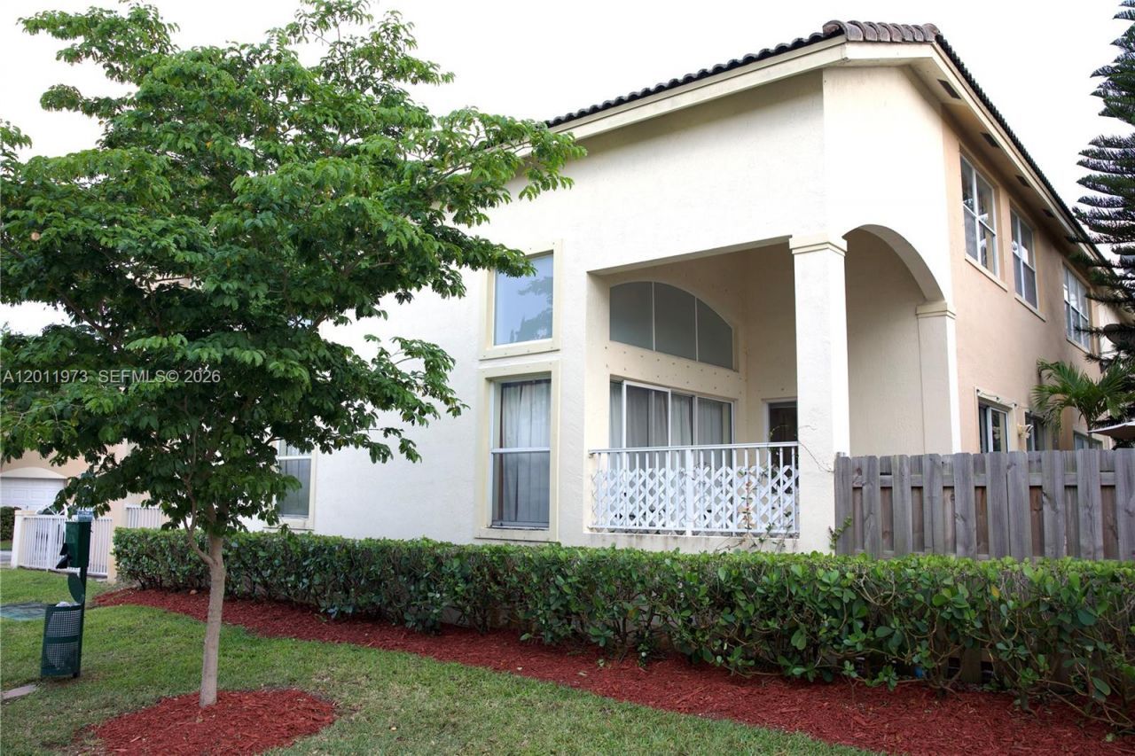 5570 NW 113th Ct , Doral, FL 33178 Photo