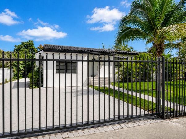 12845 NW 2nd Avenue, Miami, FL 33168