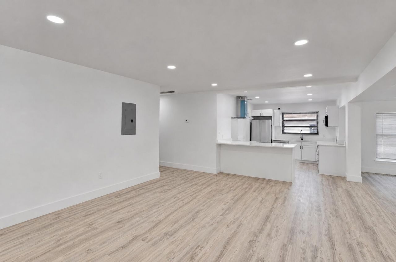12845 NW 2nd Avenue, Miami, FL 33168 Photo