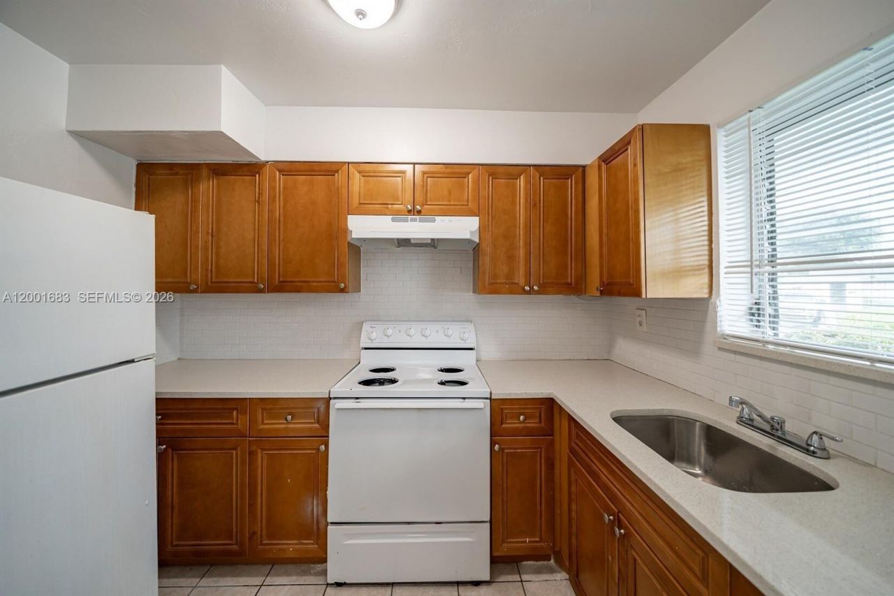 1241 W River Dr , Unit 1-16, Margate, FL 33063 Photo