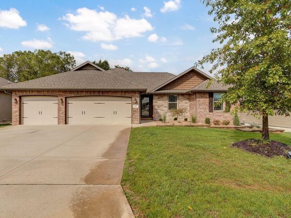 833 E Grouse Road, Nixa, MO 65714
