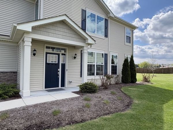 2001 Stuttle Road, Batavia, IL 60510