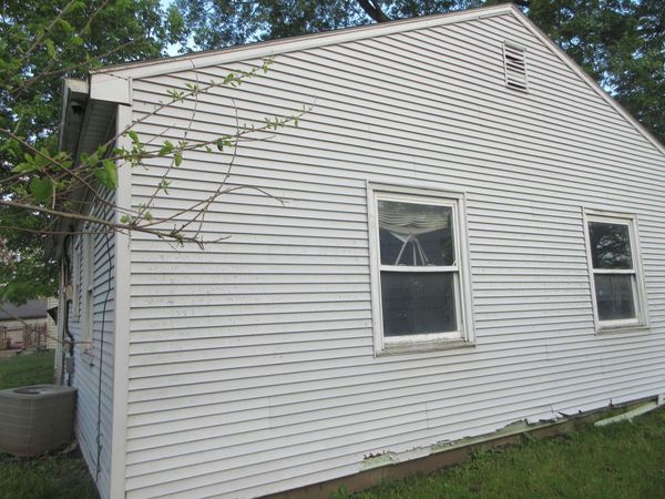 745 Cherokee Drive , Lancaster, OH 43130