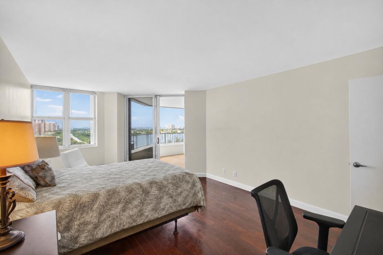5200 N Ocean Drive, Unit 1004, Singer Island, FL 33404 Photo